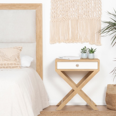 WHITE BEDSIDE TABLE MILL
