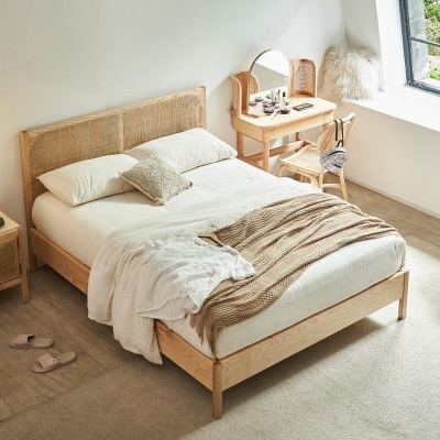 Randgrid Wooden Rattan Bed